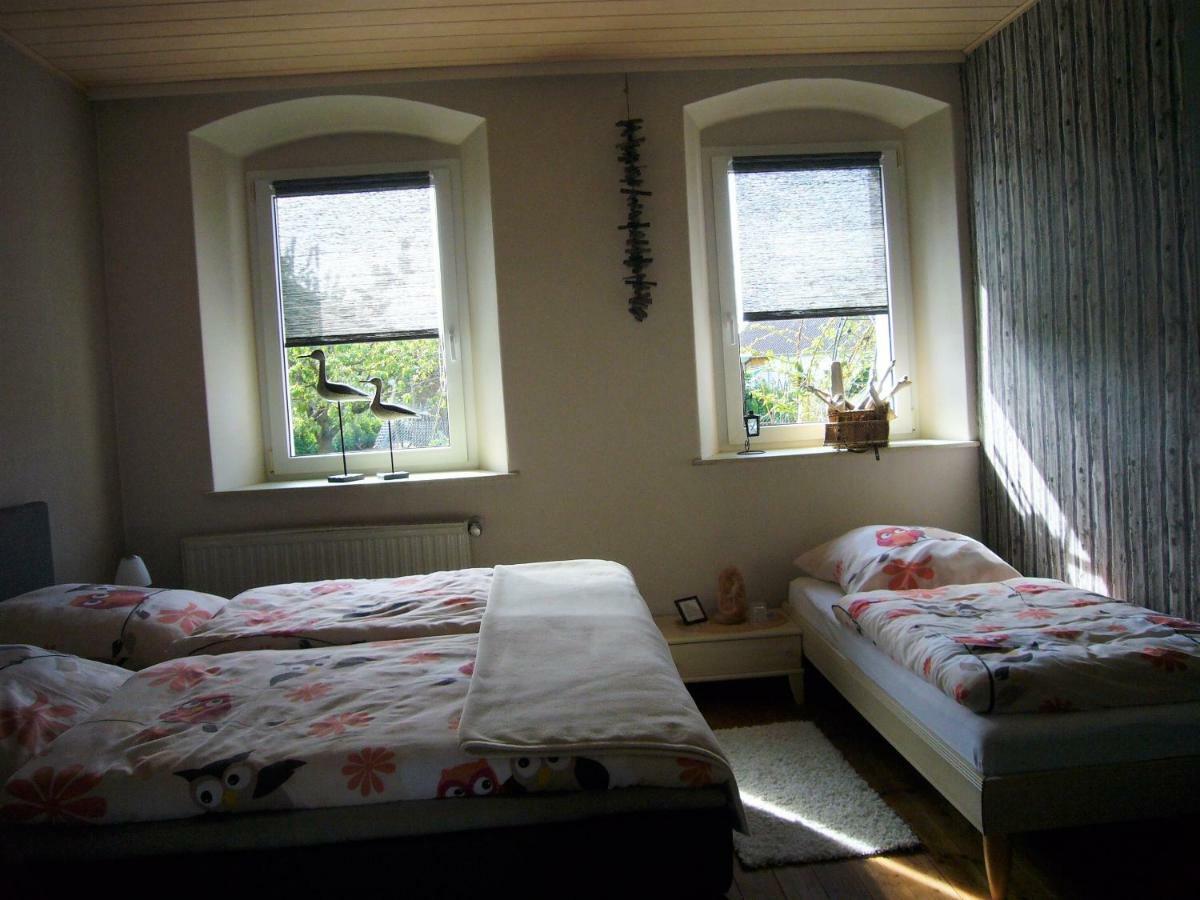 Plech Ferienwohnung Im Alten Schulhaus - Keine Monteure מראה חיצוני תמונה